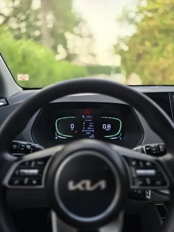 كيا كارينس 2023